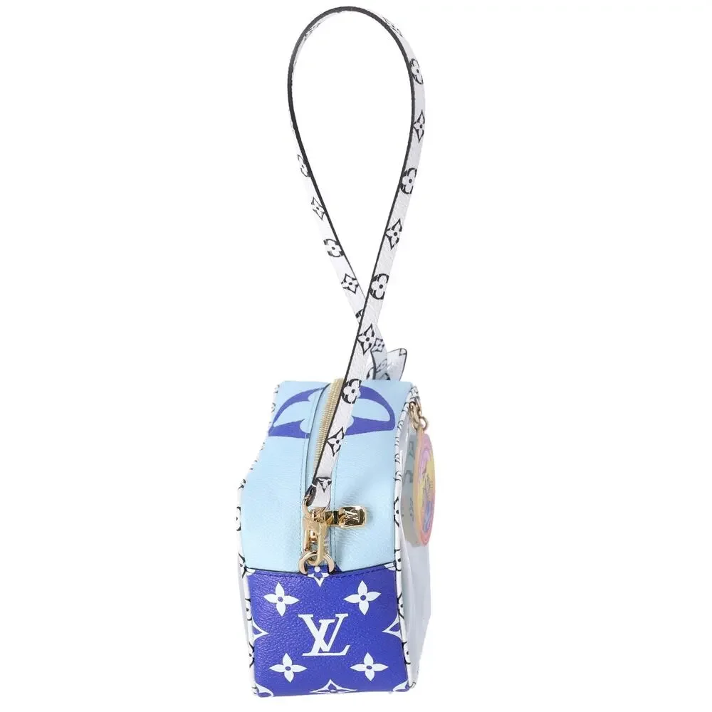 Louis Vuitton By the Pool Giant Monogram Beach Pouch Hawaii Blue - Picture 4 of 6